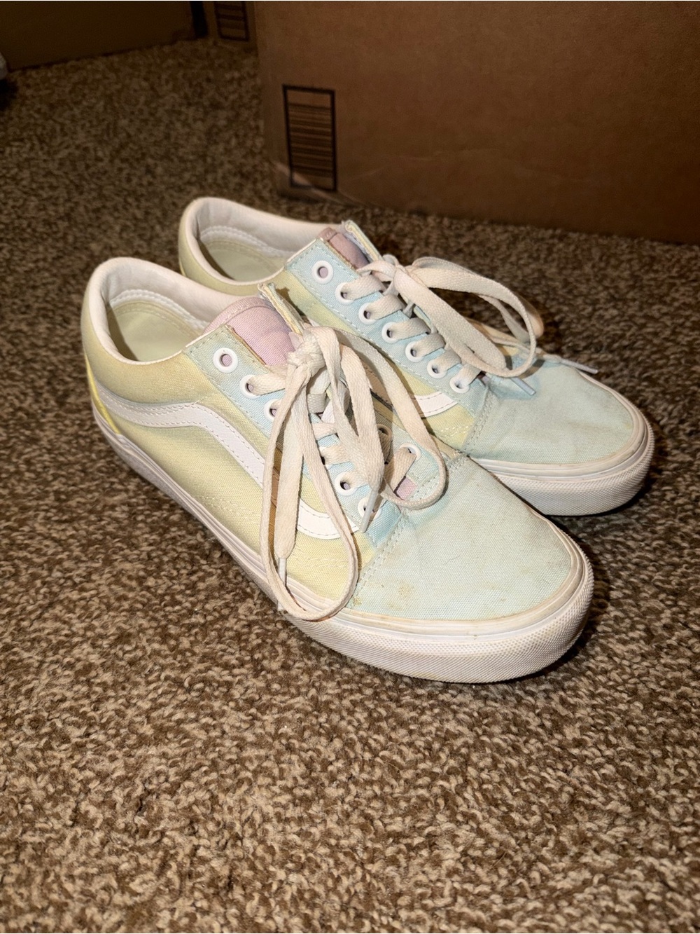 Women’s Vans Size 9